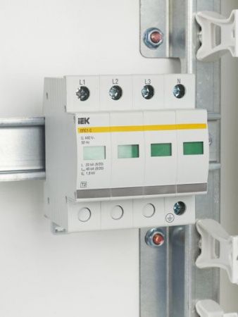 Огран. имп. перенапр.  4П  400B  20-40кА  IEK  ОПС1-С